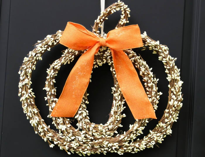 Pumpkin Pip Berry Wreath