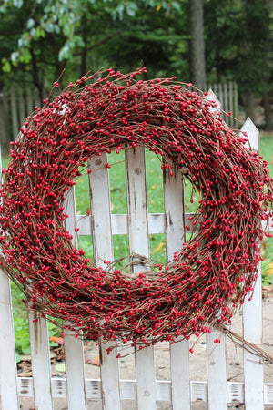 Red Pip Berry Wreath