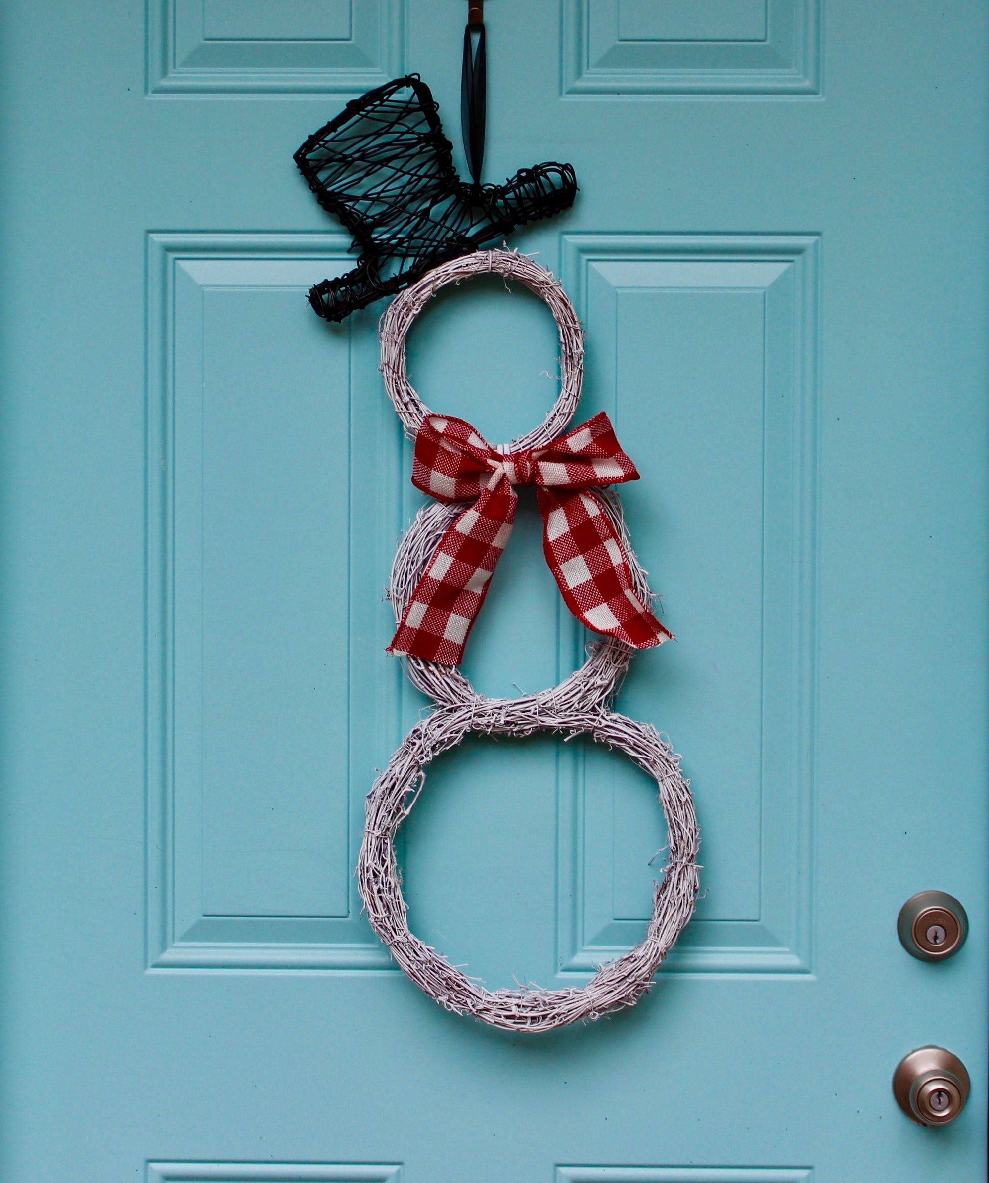 White Grapevine Snowman Wreath