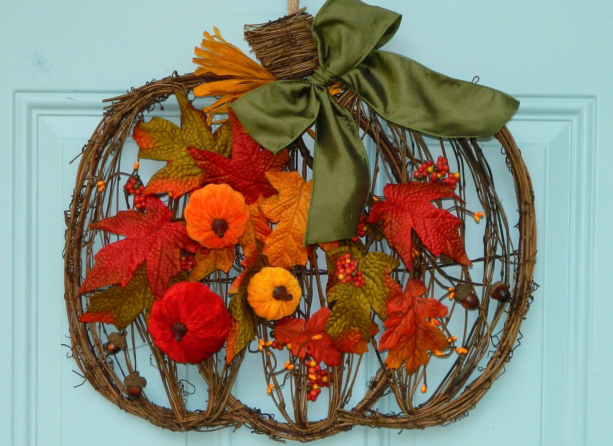 Fall Pumpkin Wreath - Grapevine Wreath with Velvet Pumpkins - Harvest Autumn Door Hanger