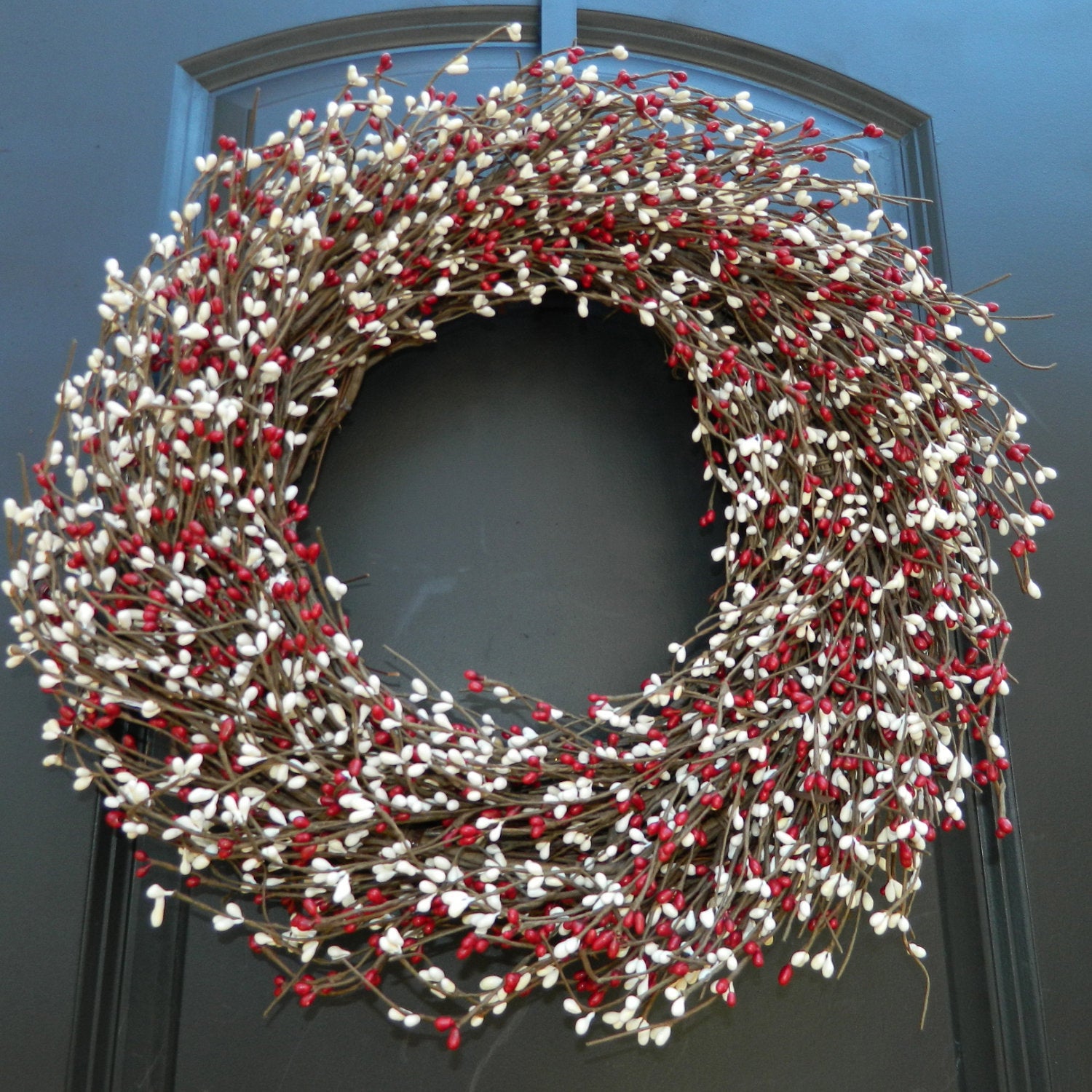 Valentine Wreath - Red Wreath - Holiday Door Decoration -  Door Wreath