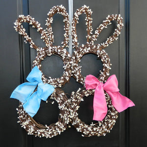 Kissing Bunnies Easter Wreath